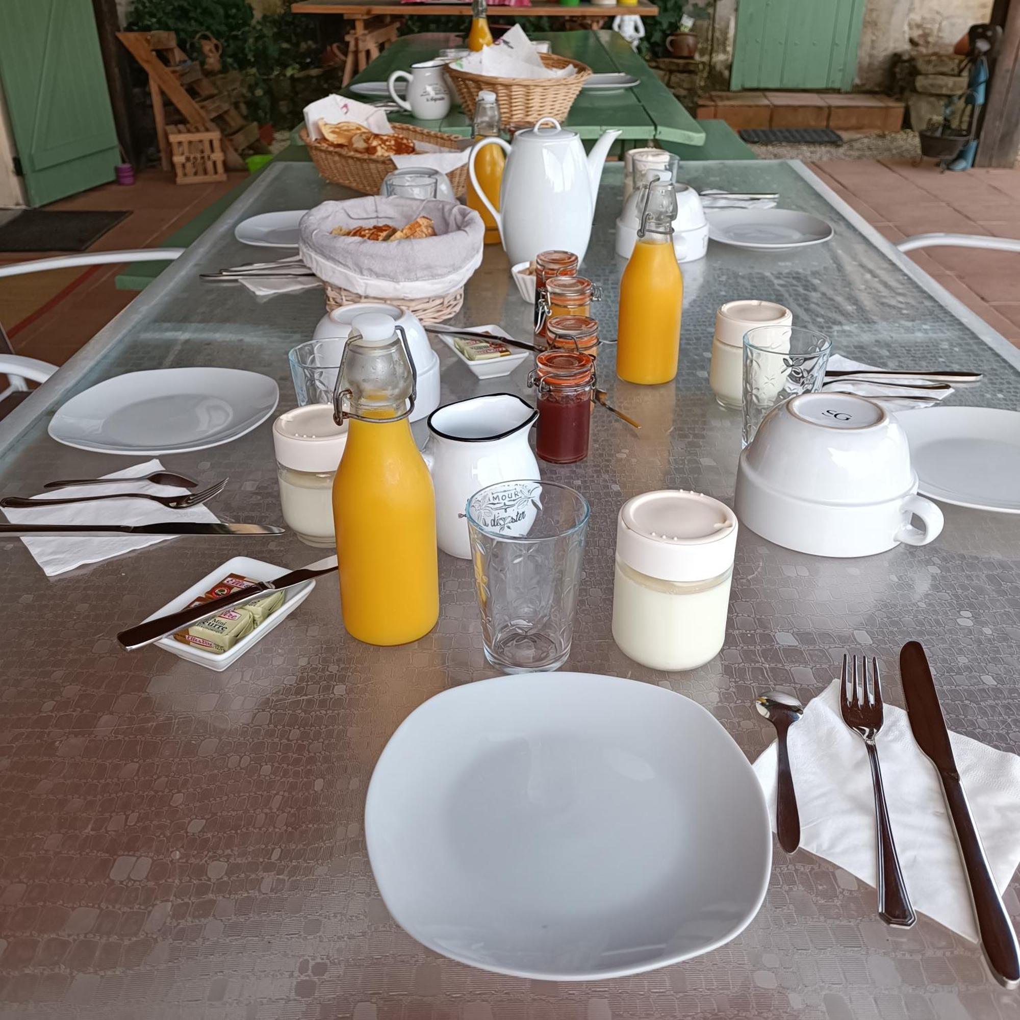 Baladous Bed & Breakfast Montgaillard-de-Salies ภายนอก รูปภาพ